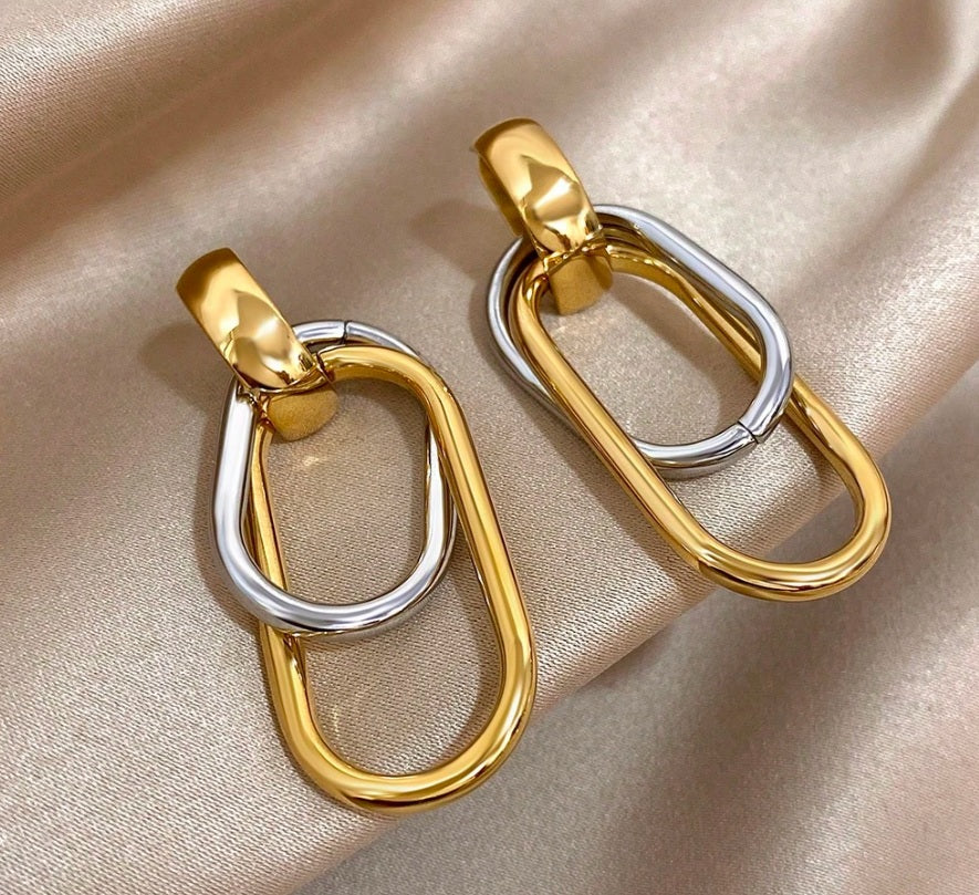 Eternal Links Earrings