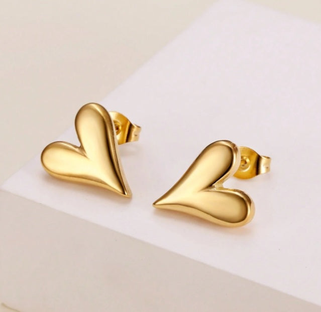 Golden Heartbeat Necklace Set