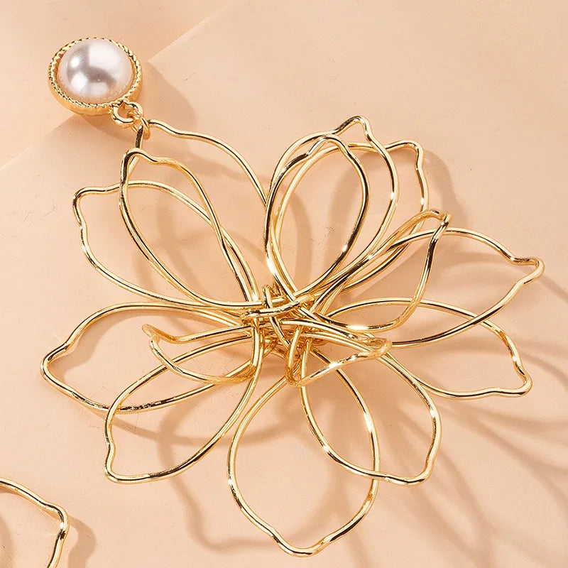 Golden Blossom Pearl Earrings ✨