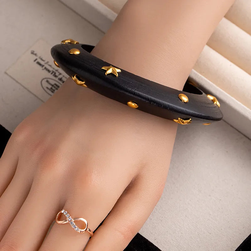 Wanderlust Wooden Bangle ✨