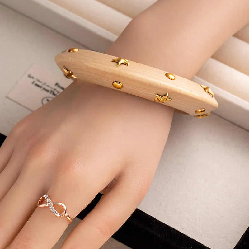Wanderlust Wooden Bangle ✨