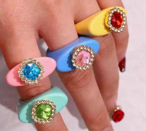 Pop Luxe Gem Resin Ring Set ✨