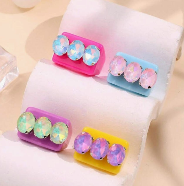 Prism Glow Trio Resin Ring ✨
