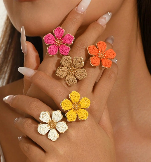 Sunset Bloom Raffia Ring ✨
