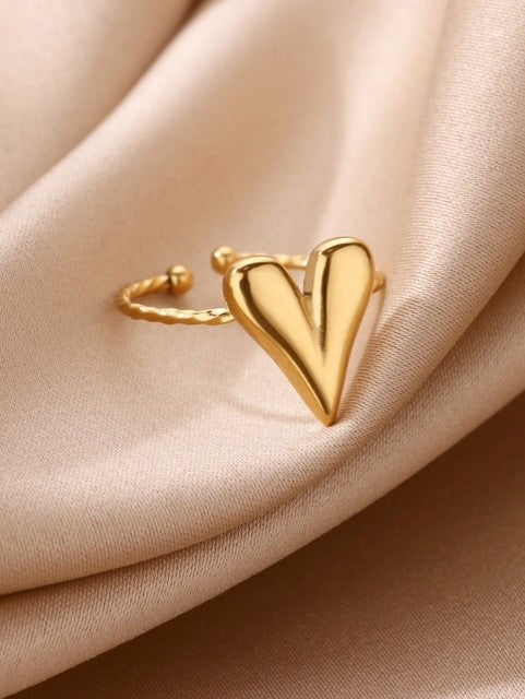Twisted Heart Glow Ring