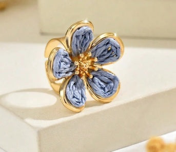 Wildflower Raffia Ring ✨